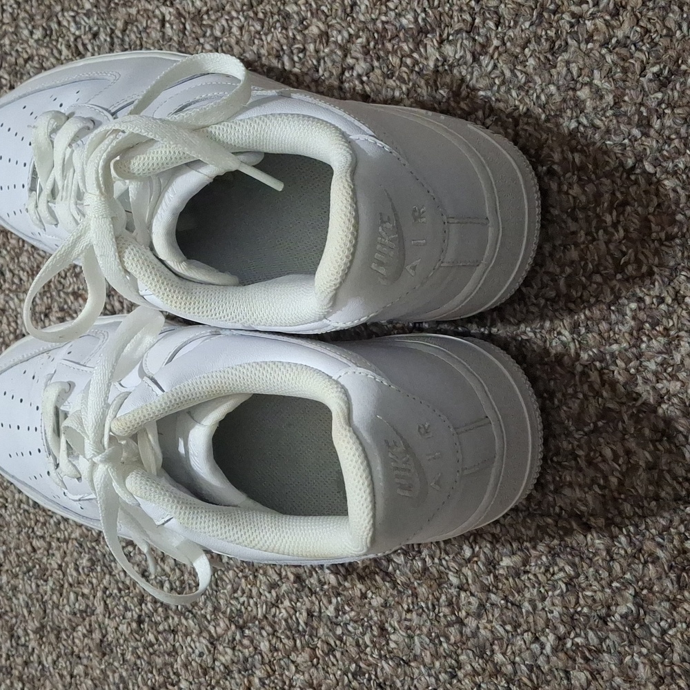 Nike Air Force 1 Low White Sneakers - Picture 4 of 6